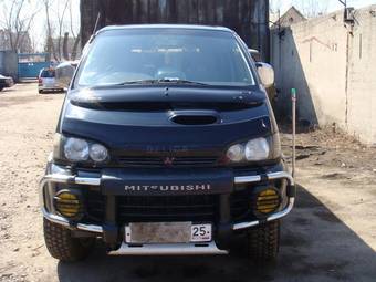 1996 Mitsubishi Delica Photos