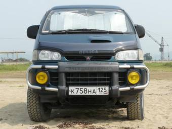 1996 Mitsubishi Delica Pictures