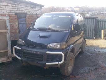 1996 Mitsubishi Delica Photos