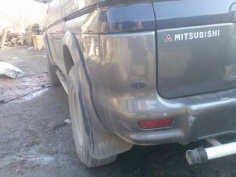 1996 Mitsubishi Delica Pictures