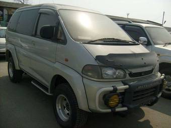 1996 Mitsubishi Delica Pictures