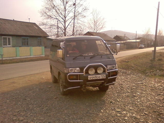 1996 Mitsubishi Delica