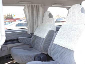 1996 Mitsubishi Delica Pictures