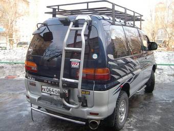 1996 Mitsubishi Delica Photos