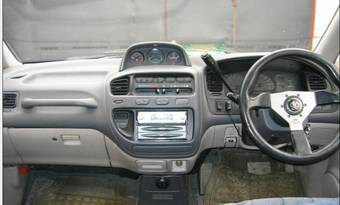 1996 Mitsubishi Delica Pictures