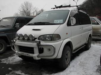 1996 Mitsubishi Delica Photos