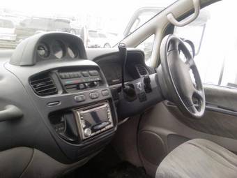 1996 Mitsubishi Delica Pictures