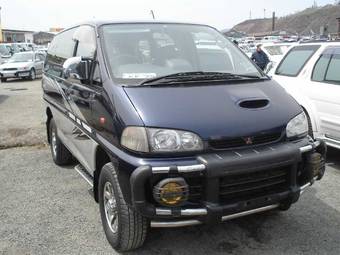 1996 Mitsubishi Delica Pictures