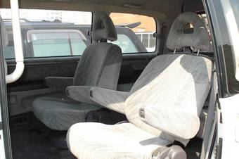 1996 Mitsubishi Delica Pictures