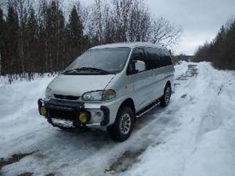 1996 Mitsubishi Delica Pictures
