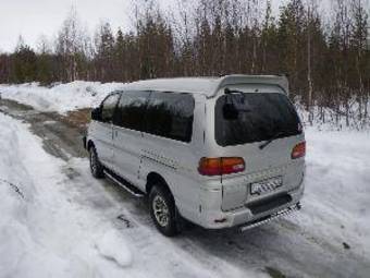 1996 Mitsubishi Delica Photos