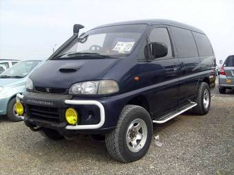 1996 Mitsubishi Delica Pictures