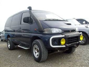 1996 Mitsubishi Delica Pictures