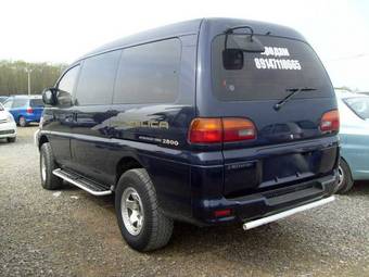 1996 Mitsubishi Delica Photos