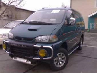 1996 Mitsubishi Delica Photos