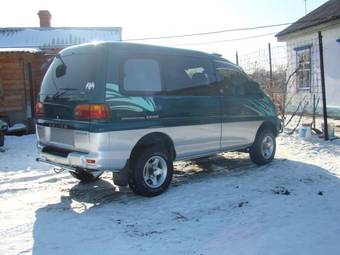 1996 Mitsubishi Delica Photos