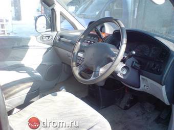 1996 Mitsubishi Delica Pictures