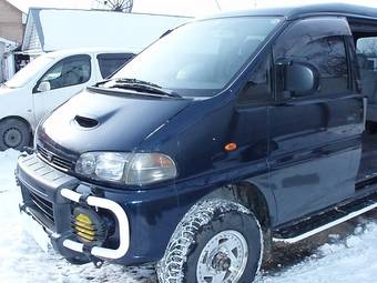 1996 Mitsubishi Delica Pictures