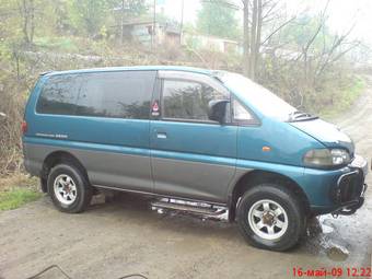 1996 Mitsubishi Delica Pictures