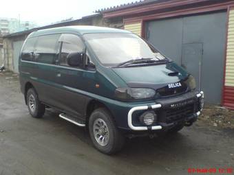 1996 Mitsubishi Delica Pictures