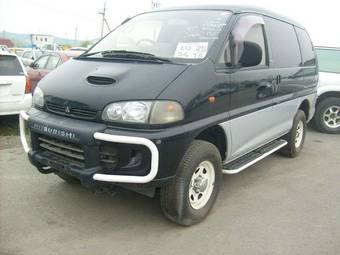 1996 Mitsubishi Delica Pictures