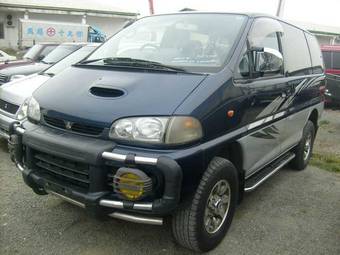 1996 Mitsubishi Delica Images