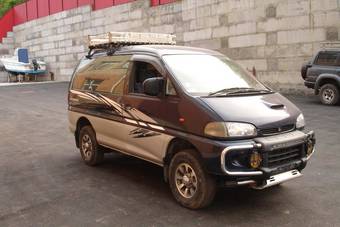 1996 Mitsubishi Delica Pictures
