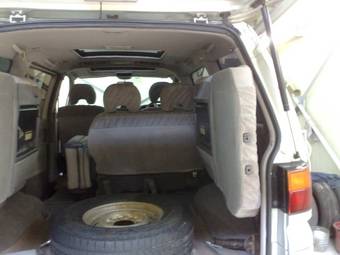 1996 Mitsubishi Delica Pictures