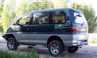 1996 Mitsubishi Delica Photos