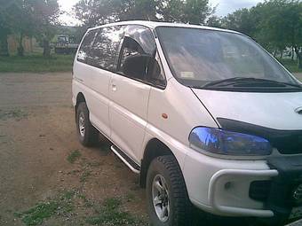 1996 Mitsubishi Delica Photos