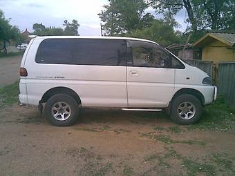 1996 Mitsubishi Delica Photos