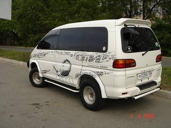 1996 Mitsubishi Delica Images