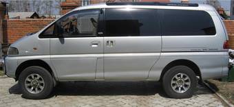 1996 Mitsubishi Delica Pictures