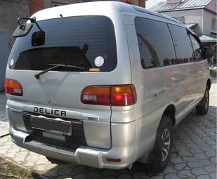 1996 Mitsubishi Delica Photos