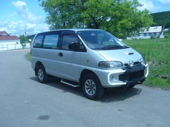 1996 Mitsubishi Delica Photos