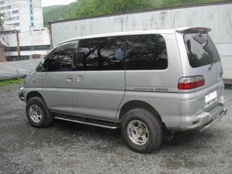 1996 Mitsubishi Delica Images
