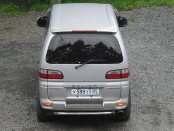 1996 Mitsubishi Delica Pictures