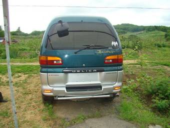 1996 Mitsubishi Delica Pictures