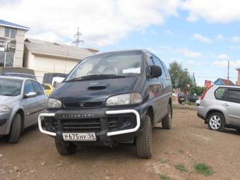 1996 Mitsubishi Delica Photos