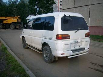 1996 Mitsubishi Delica Pictures