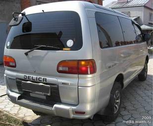 1996 Mitsubishi Delica Photos