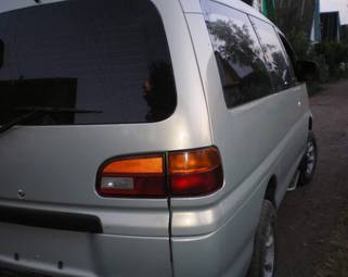 1996 Mitsubishi Delica Photos
