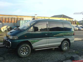 1996 Mitsubishi Delica Photos