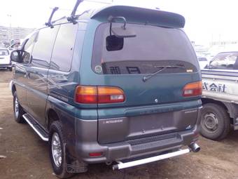 1996 Mitsubishi Delica Photos