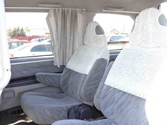 1996 Mitsubishi Delica Pictures