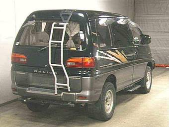 1996 Mitsubishi Delica Photos