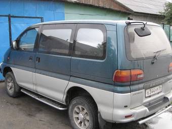 1996 Mitsubishi Delica Pictures