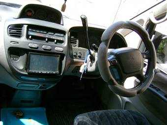 1996 Mitsubishi Delica Photos