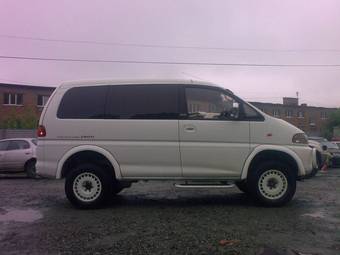 1996 Mitsubishi Delica Photos
