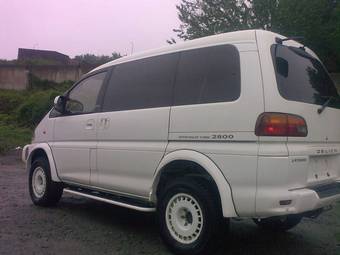 1996 Mitsubishi Delica Photos